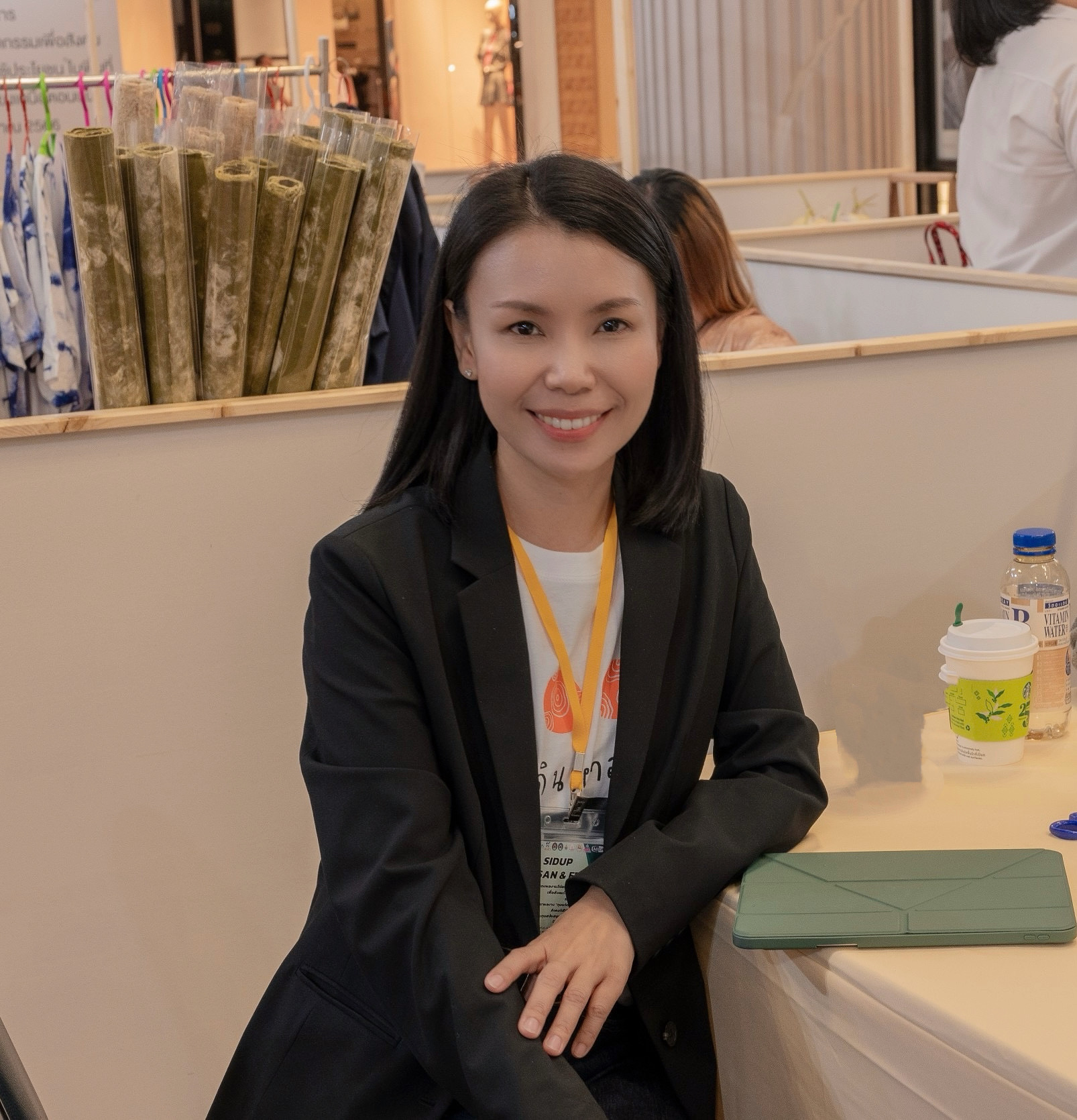 นางสาว ปิยรัตน์ นามเสนา