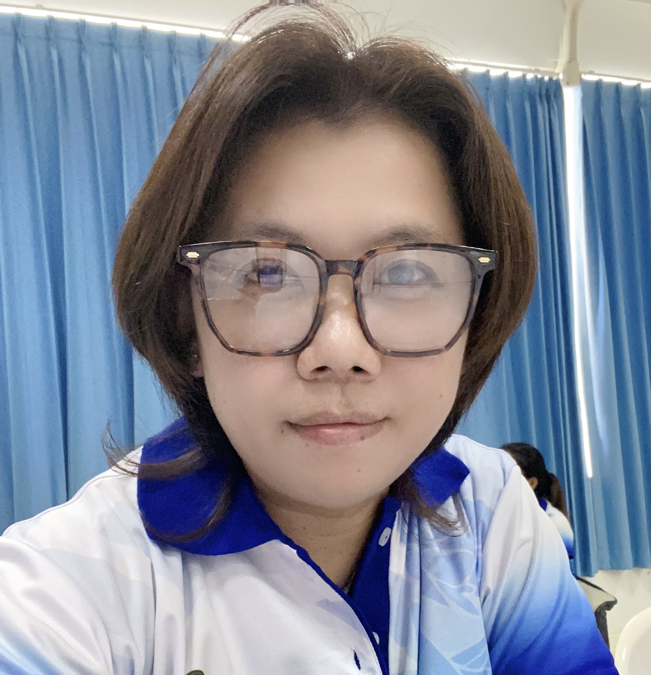 นางสาว สิรินภา ขจรโมทย์