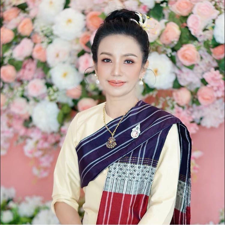 นาง พิราภรณ์ พันธุ์มณี